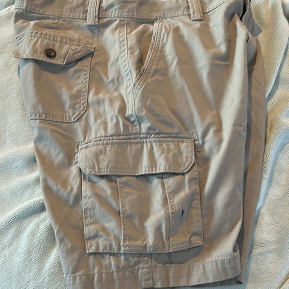 Amazon Essentials Tan Cargo Shorts Relaxed Fit Lightweight - Picture 5 of 10